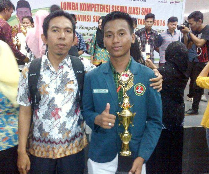 Juara II  LKS Web Design Tingkat Propinsi Sulawesi Tengah Tahun 2016