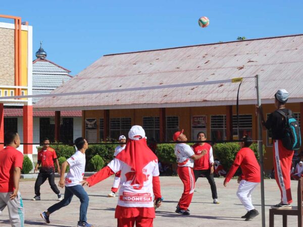 Semarak Lomba 17 Agustusan 2024 SMK Informatika Komputer Ampana